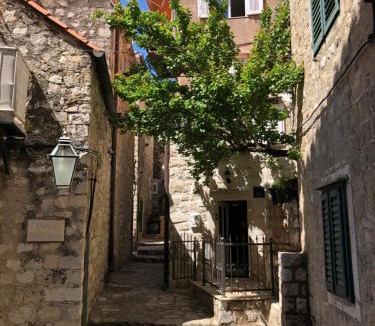 Dubrovnik Old Town Apartment | Elegant Apartment Leila