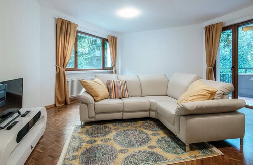 Paradiso Apartment | Elegant apartment with garden and condominium beach (SWEET PARADISE)