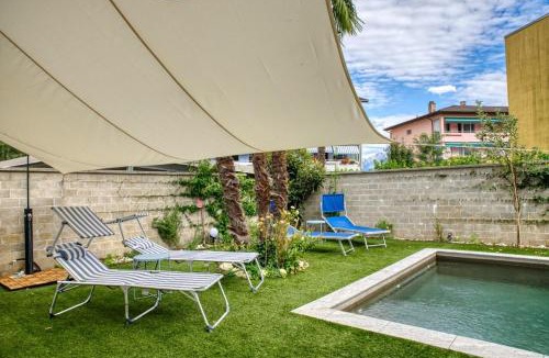 Arcegno Apartment | Elegant apartment with pool and parking