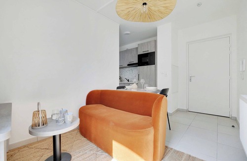 Suresnes Apartment | Elegant Appt - 1BDR/2P - Near Paris & La Défense