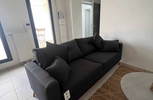 Suresnes Apartment | Elegant Appt - 1bdr/2p - Near Paris & La Defense