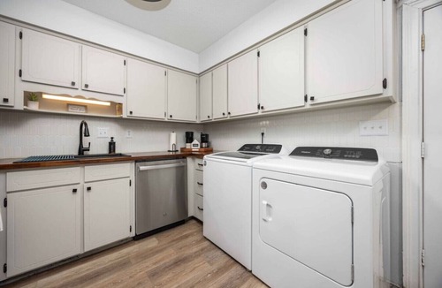Columbus Apartment | Elegant APT- 8mi to FT Benning