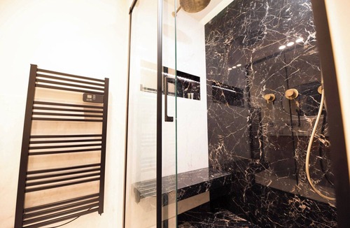 Quartier du Faubourg-Montmartre Apartment | Elegant Apt with AC - 2BR-6P -Palais Garnier