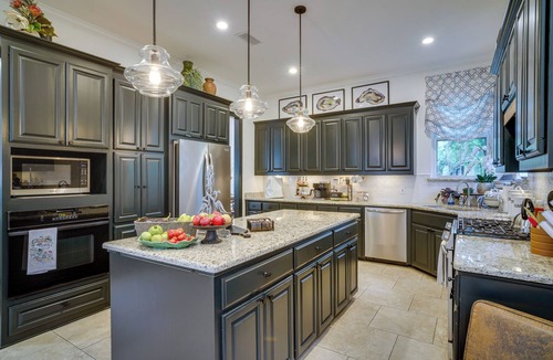Highlands - Perkins House | Elegant Baton Rouge Home w/Yard ~ 3 Mi to LSU!