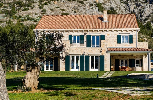 Murvica Villa | Elegant Brac Villa | 4 Bedrooms | Villa Shoreline Serenity | Stunning Sea Views