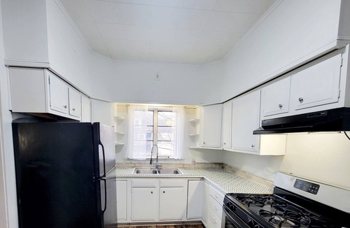East Avenue Apartment | Elegant & Bright 2-Bedroom in Historic Park Ave