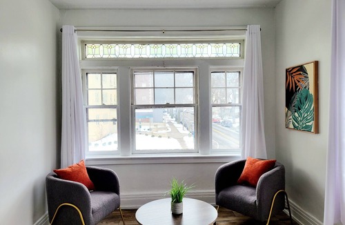 East Avenue Apartment | Elegant & Bright 2-Bedroom in Historic Park Ave