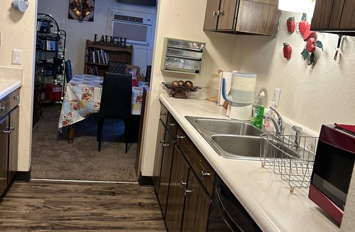 Gillette Apartment | Elegant ,but cozy apartment within walking distance of lots of great places .