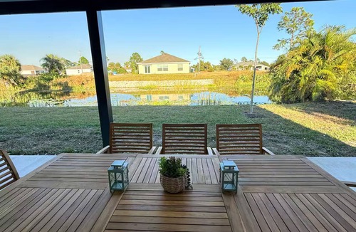 Jacarandas House | Elegant Cape Coral Retreat Sleeps 8