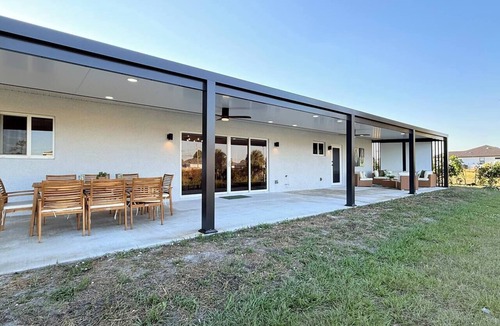 Jacarandas House | Elegant Cape Coral Retreat Sleeps 8
