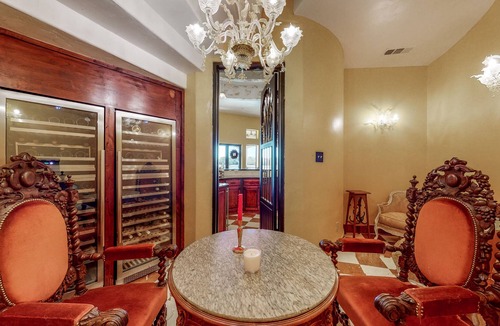 Era House | Elegant Castle on Ranch with Rooftop Deck, Dance Studio - Dog-Friendly