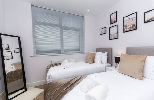 Aylesbury Apartment | Elegant Central★Private Parking★Leisure★Contractor