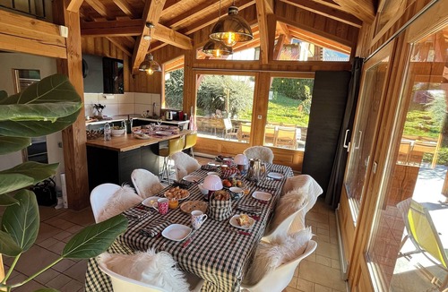 Montriond Ski Chalet | Elegant Chalet Mathilde - 8-10 guests - pet friendly - large garage & terrace