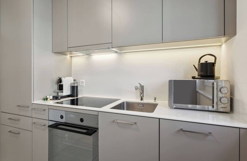 Oerlikon Apartment | Elegant City Apartment with Balcony! (101-16)