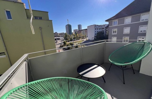 Oerlikon Apartment | Elegant City Apartment with Balcony! (101-16)