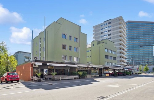 Oerlikon Apartment | Elegant City Apartment with Balcony! (101-16)