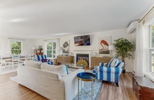 Rockport House | Elegant Coastal Retreat