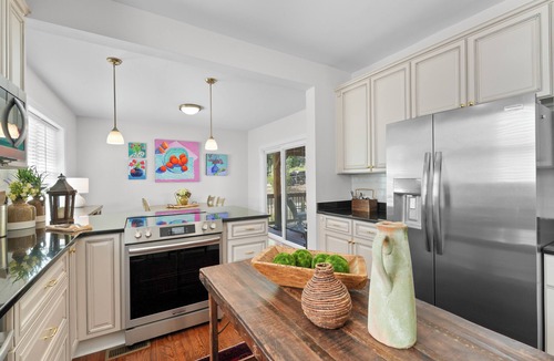 Pettigru Street Historic District House | Elegant Colonial, Heart of Downtown