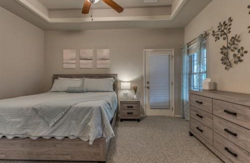 Jenks House | Elegant Comfort in Jenks!