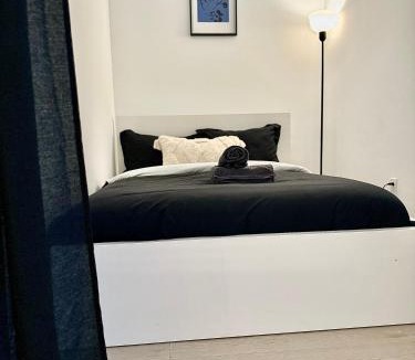 Garden District Apartment | Elegant Condo Near Eaton Centre Mall