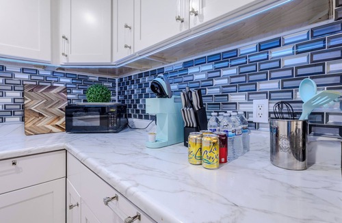 Pacific - Edison Condo | “Elegant Condo Steps from Americana”