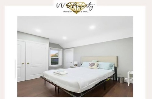 South Central House | ♔ Elegant Contemporary Home ♔ Downtown Windsor