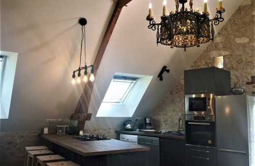 Tauxigny Cottage | Elegant cottage in Touraine with enclosed garden and WIFI