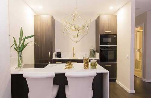 La Roqueta Apartment | Elegant downtown apartment with Wi-Fi and air conditioning
