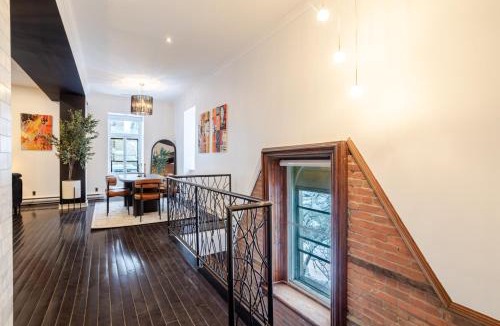 Shaughnessy Village Apartment | Elegant Downtown Stay, Near Bell Centre MTL