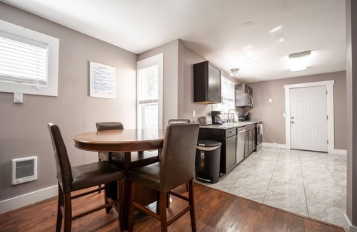 Hilltop House | Elegant Downtown Tacoma Home