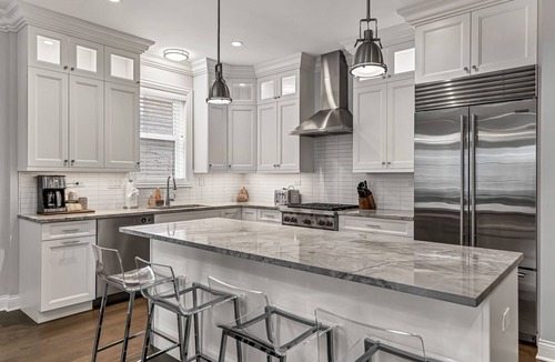Wrigleyville Condo | Elegant Duplex with Chef's Kitchen Near Wrigley Field by AllSet Turnover