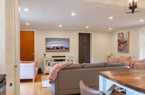 Elora House | Elegant Elora Home with Stylish Décor