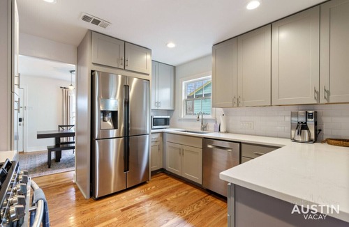 North Loop Apartment | Elegant Escape | Gourmet Kitchen + Outdoor Living