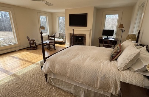 Greensboro Other | Elegant Farmhouse