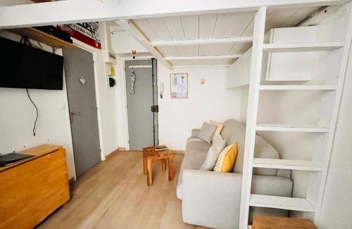 Chaussee-d'Antin Apartment | Elegant flat between Opéra & Saint-Lazare