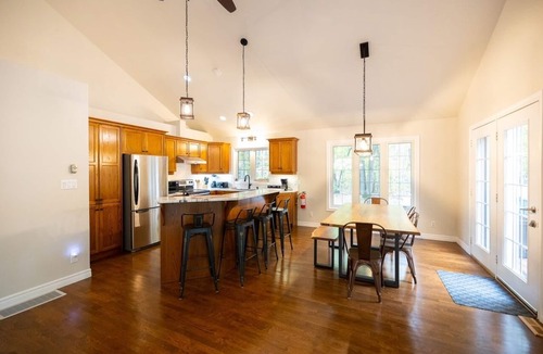 Grand Bend Cottage | Elegant Forest Retreat Near Beach & River
