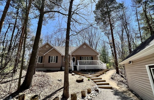 Grand Bend Cottage | Elegant Forest Retreat Near Beach & River