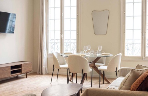 Le Pre-Saint-Gervais Apartment | Elegant, fully equipped, air-conditioned accommodation