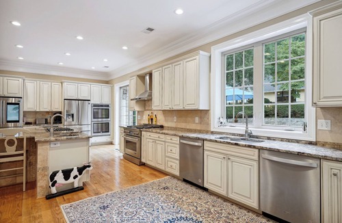 Potomac House | Elegant Georgian Mansion in Potomac Maryland, family house