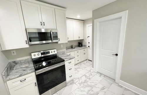 Norfolk House | Elegant Ghent home with chic décor and Modern amenities