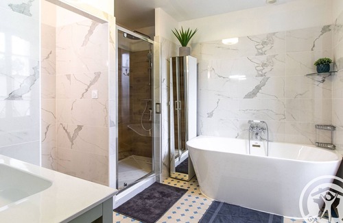 La Menitre Bed & Breakfast | Elegant guest rooms near the Loire