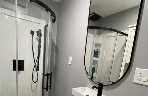 Munster Hamlet - Richmond Apartment | Elegant Guest Suite