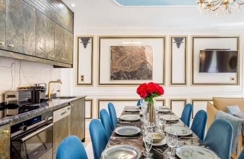 Faubourg-du-Roule Apartment | ELEGANT HAUSSMANN-STYLE RESIDENCE BY THE CHAMPS-ÉLYSÉES WITH AC