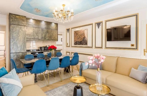 Faubourg-du-Roule Apartment | ELEGANT HAUSSMANN-STYLE RESIDENCE BY THE CHAMPS-ÉLYSÉES WITH AC