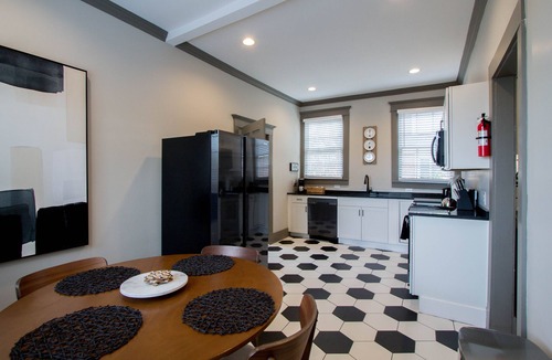 Five Points South House | Elegant Historic Home Downtown For Groups