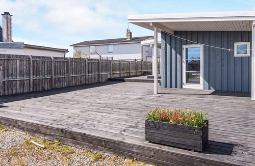 Lyngsbæk Strand House | Elegant Holiday Home in Ebeltoft with Sauna