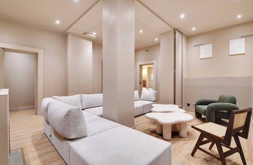 Saint-Merri Apartment | Elegant Home - 5BD/12P - Heart of 'Le Marais'