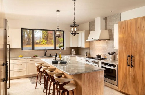 Ithaca House | Elegant Home, 6 bdrms & baths, handicap accessible ~ HotTub ~ Firepit & Wineries