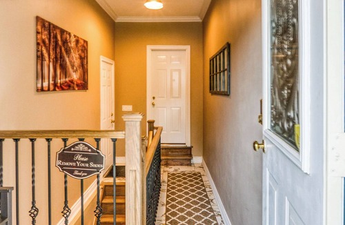 Brampton Apartment | Elegant Home Away From Home