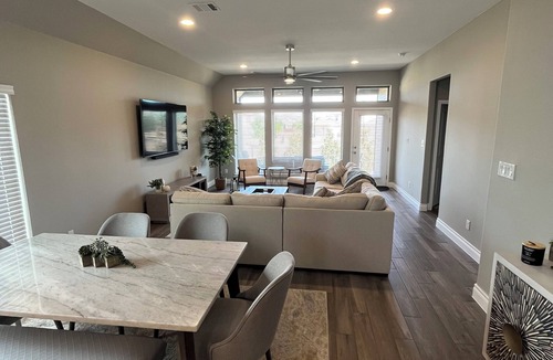 Kyle House | Elegant home centrally located between Austin and San Antonio